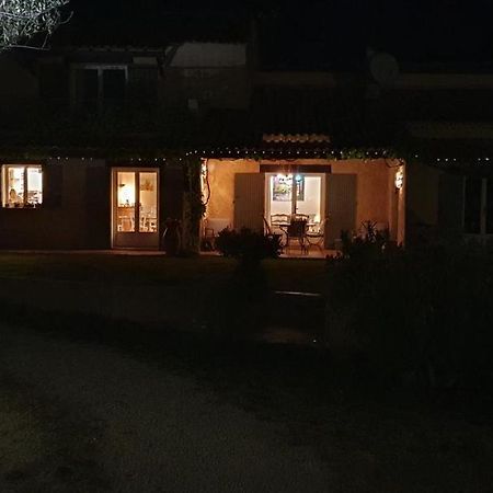 Le Mas Des Oliviers Puget-Ville Exterior foto