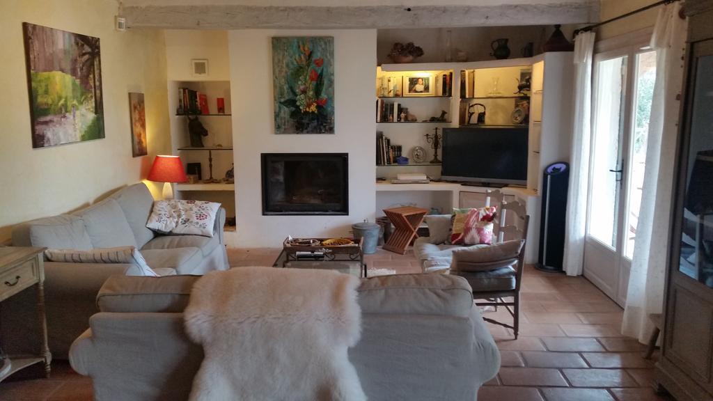 Le Mas Des Oliviers Puget-Ville Exterior foto